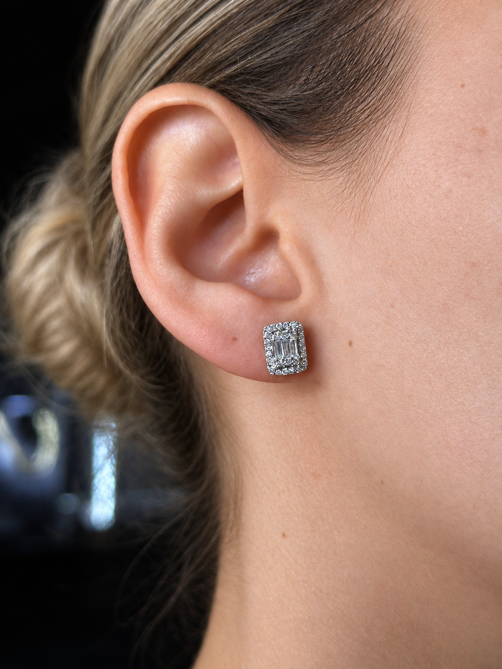 14k white gold baguette cluster diamond earrings