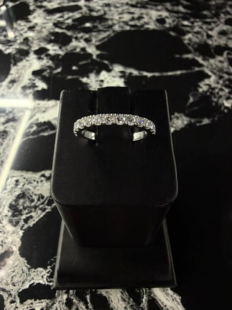 14k white gold diamond ring