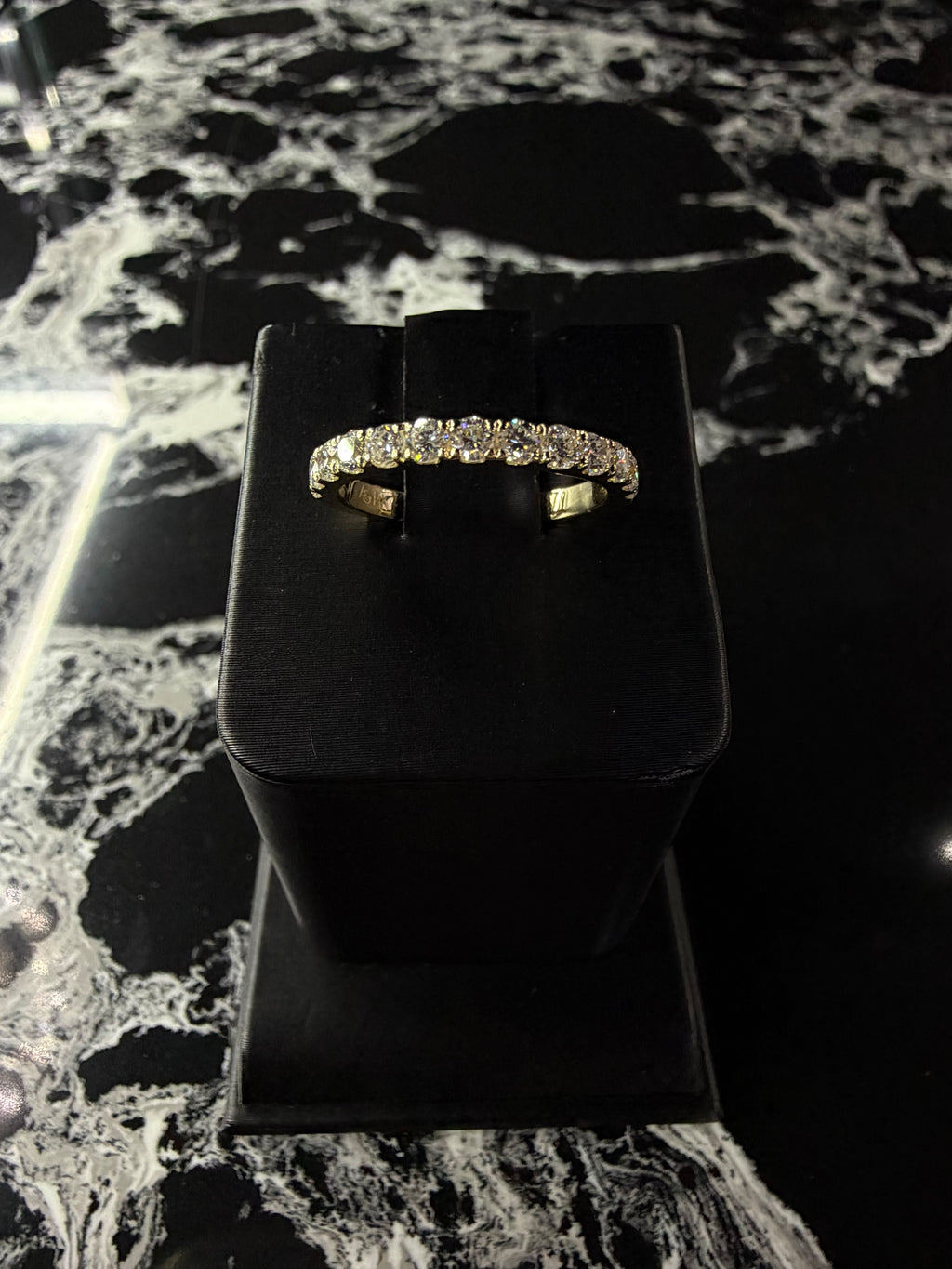 14k YELLOW GOLD DIAMOND RING