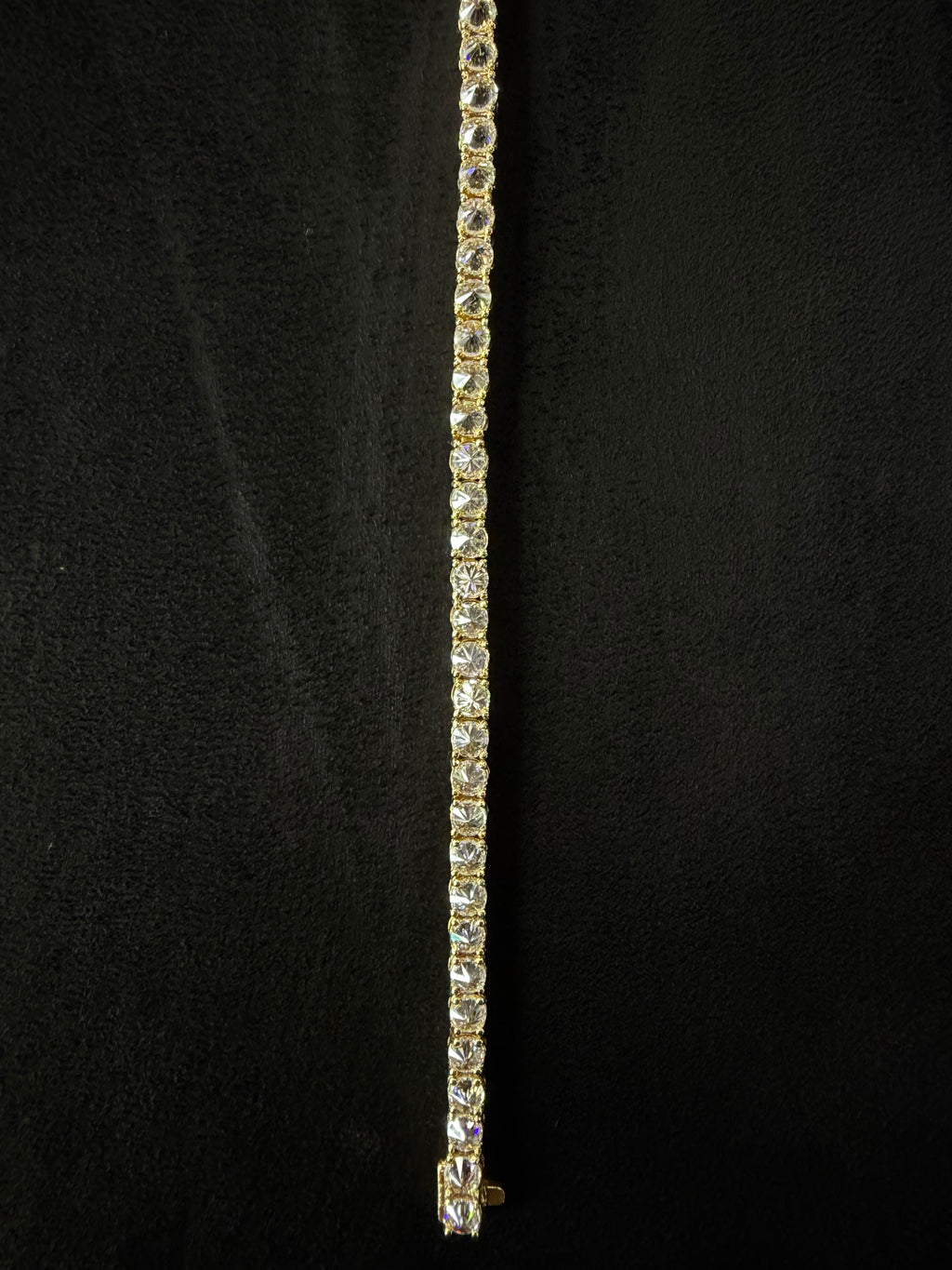LAB DIAMOND UPSIDE DOWN TENNIS BRACELET 14K