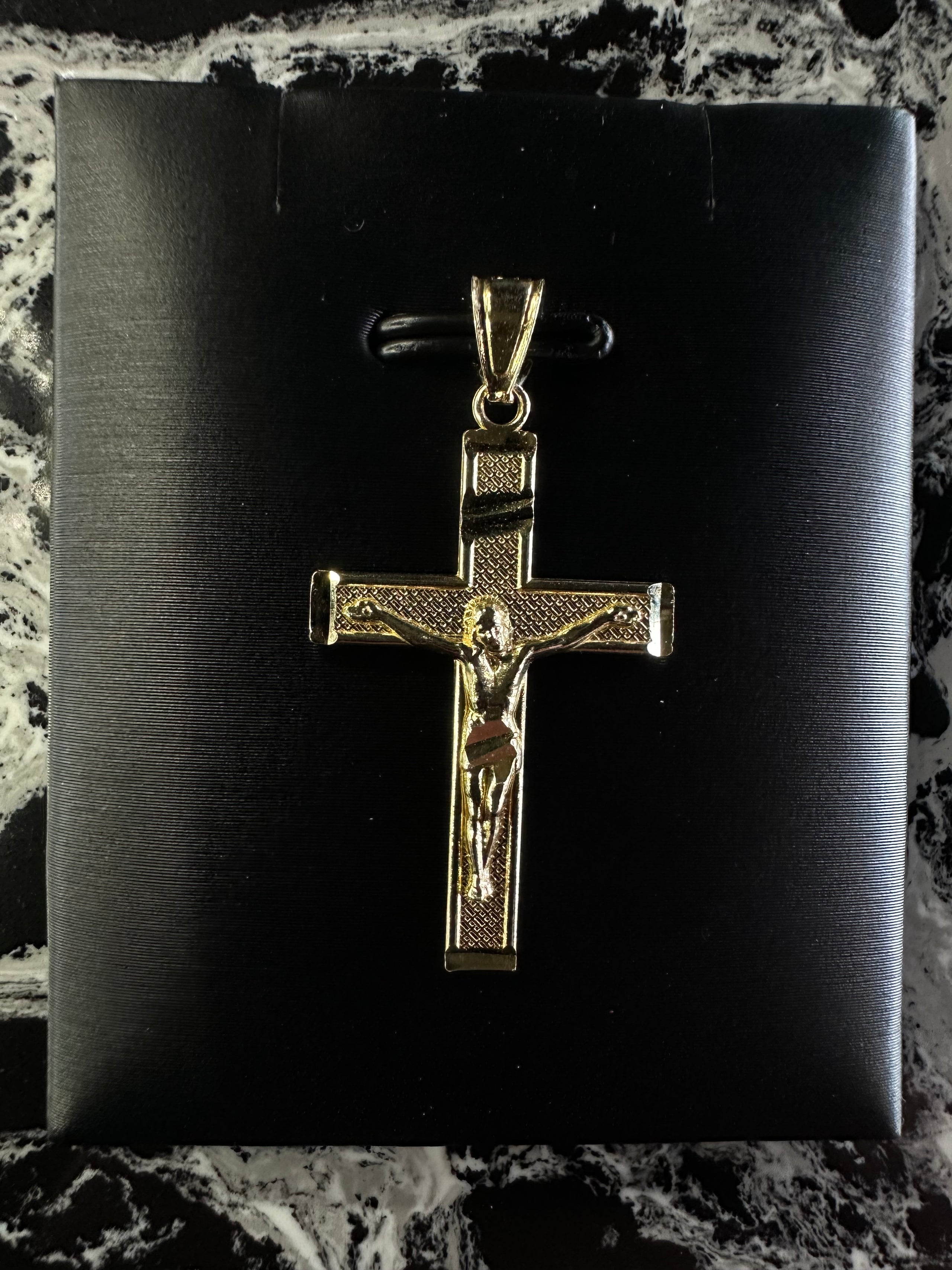 14K CROSS PENDANT