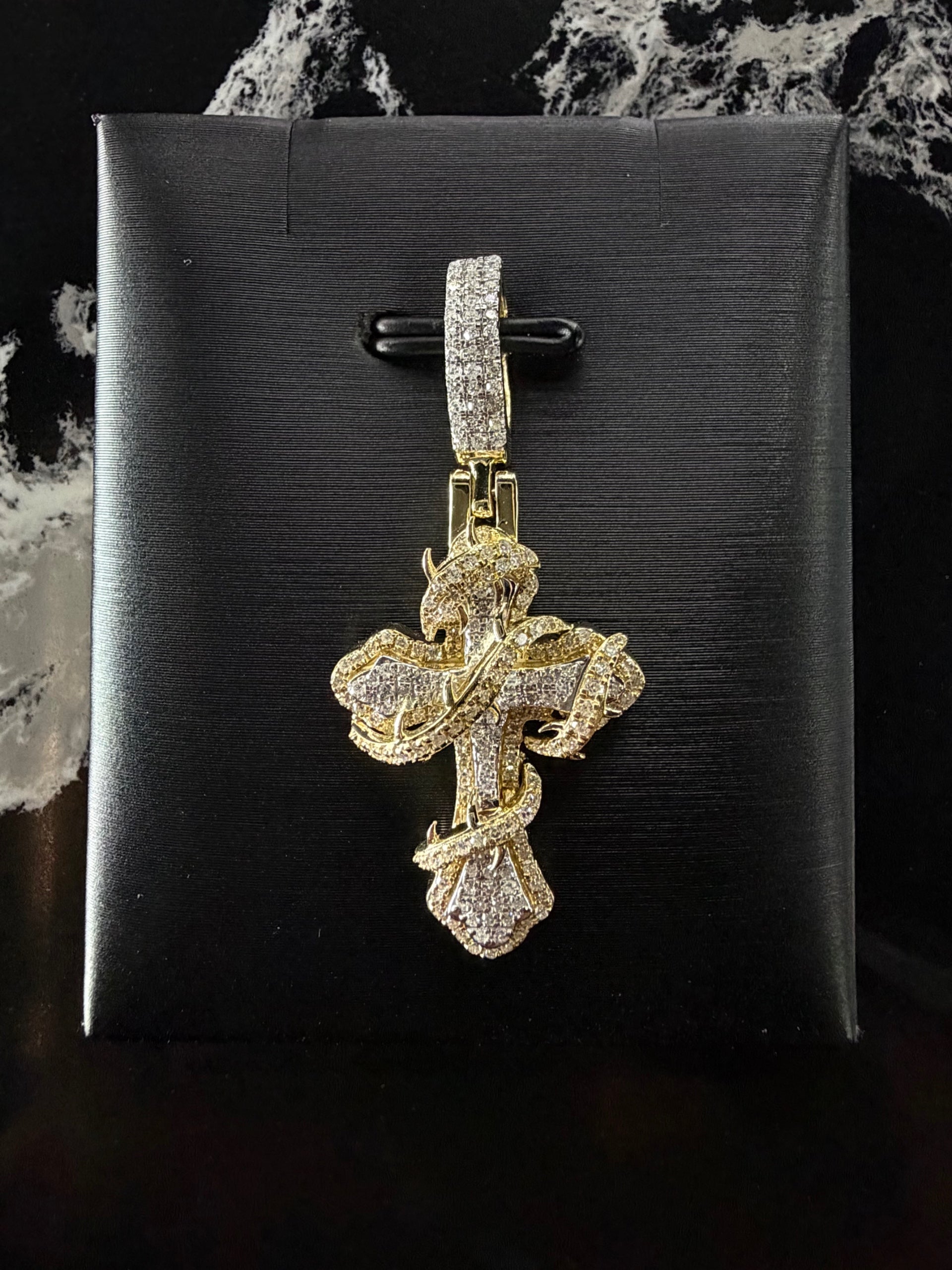 DIAMOND CROSS WIH THORNS 10K PENDANT