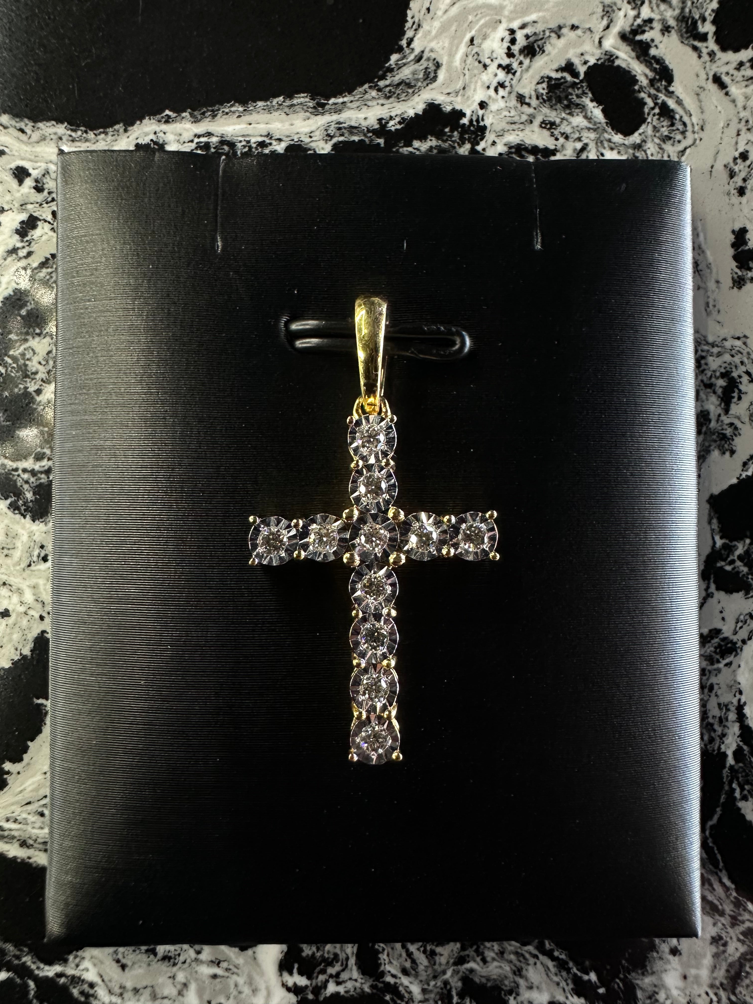 ILLUSION DIAMOND CROSS PENDANT 10K