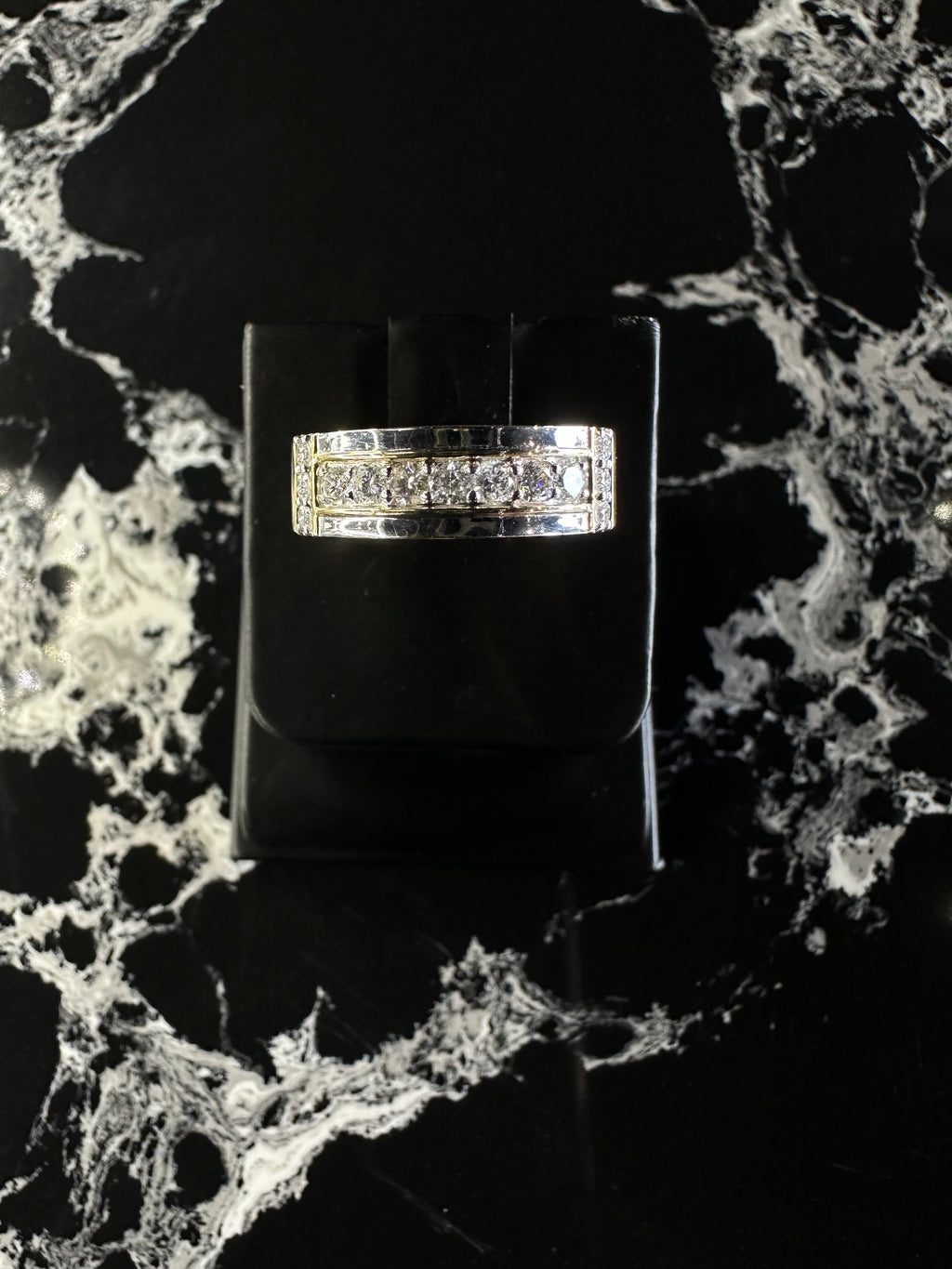 NATURAL DIAMOND MENS RING 14K